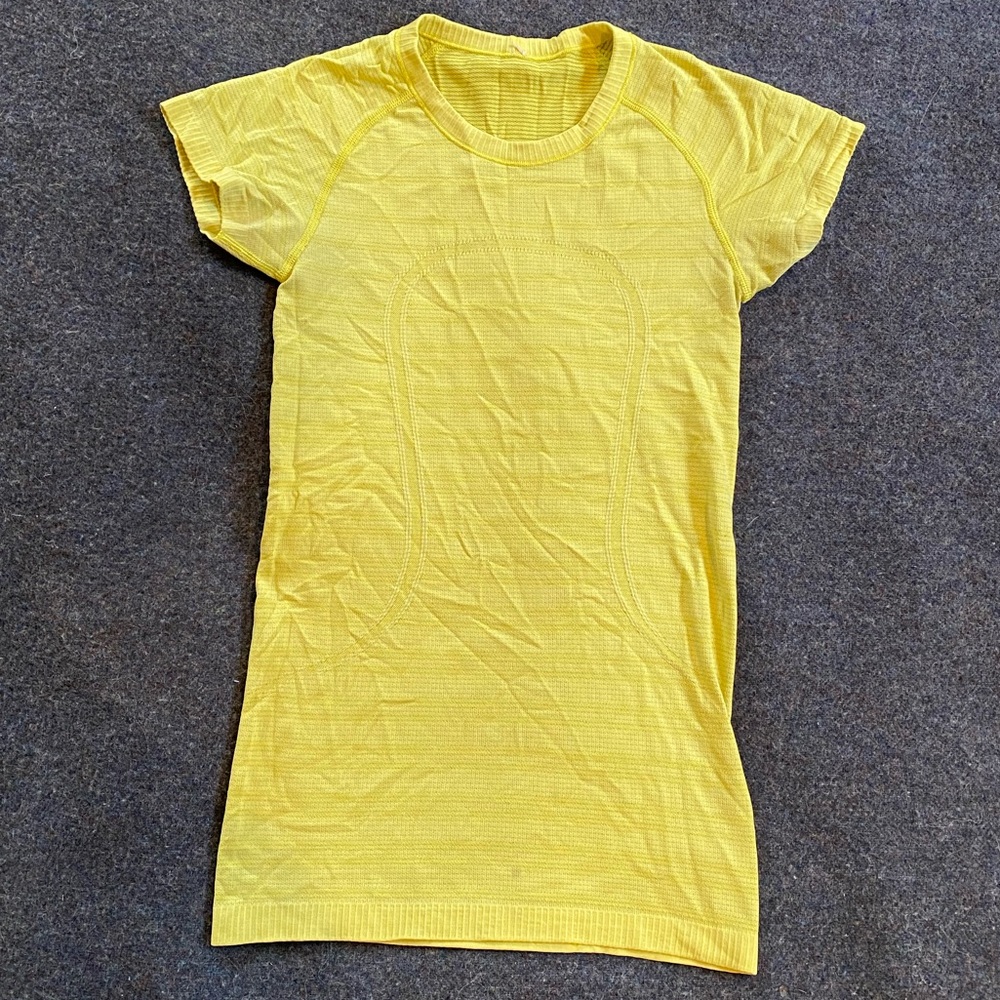 Lululemon swiftly crewneck
